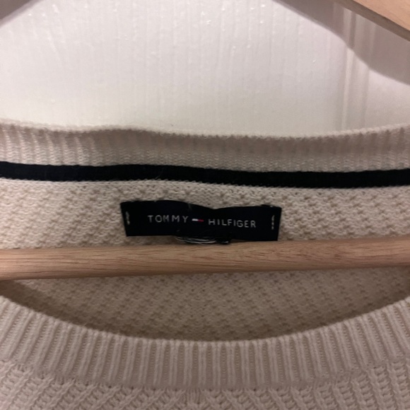Tommy Hilfiger sweater - Picture 3 of 5